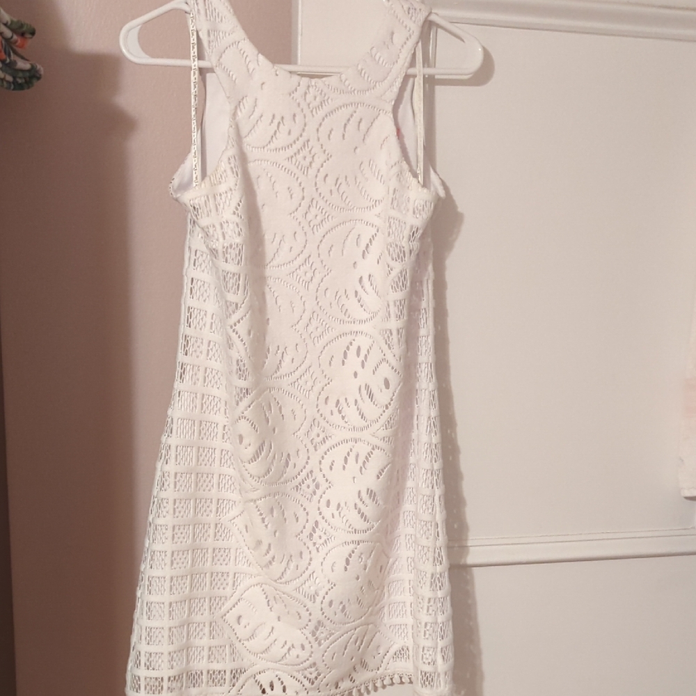 Lilly Pulitzer White Garment with Pink Label